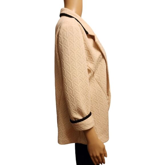 Courtenay Cream Quilted Blazer 3/4 Length Sleeve Sz L - Picture 3 of 11